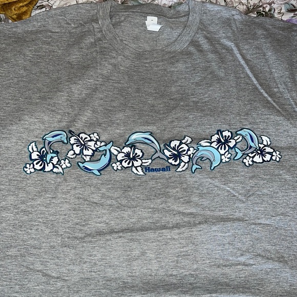 Large dolphins Hawaii tee - Picture 1 of 4